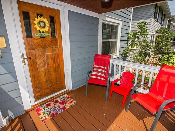 2nd image of 2048 Morrison Ave