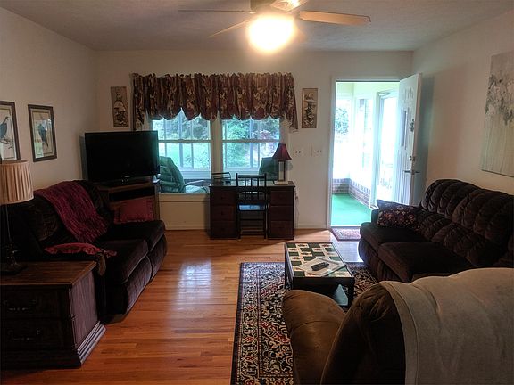 5th image of 1013 Brookhaven Dr