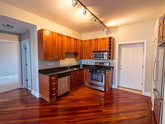 4th image of 5208 N Wolcott Ave #1