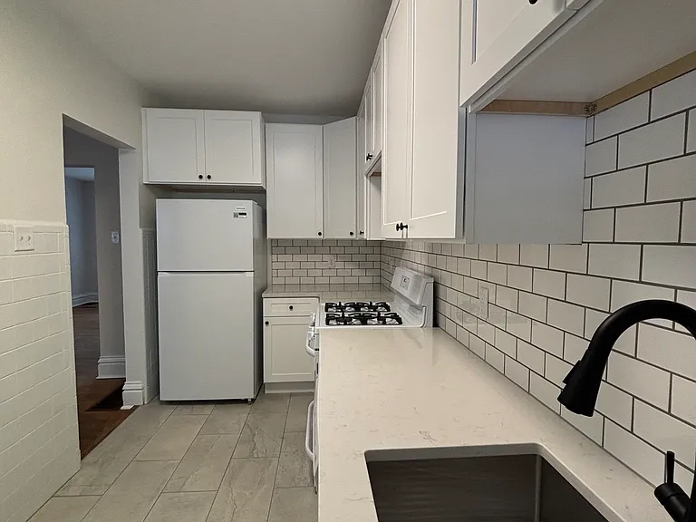 820 Pennsylvania Ave #1S — Photo 17