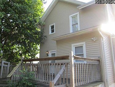 3rd image of 685 Thayer St