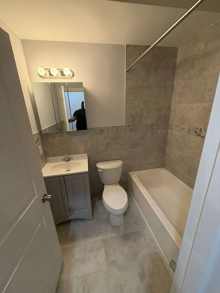 3 bed, 3000 sqft, $3,200 — Photo 4