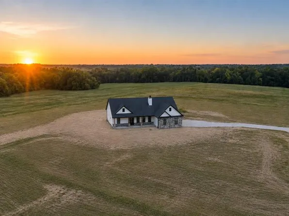 25301 Rooster Ct, Jonesburg, MO 63383