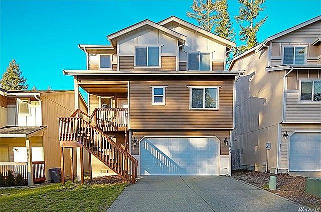1st image of 2235 SE Upchurch Way