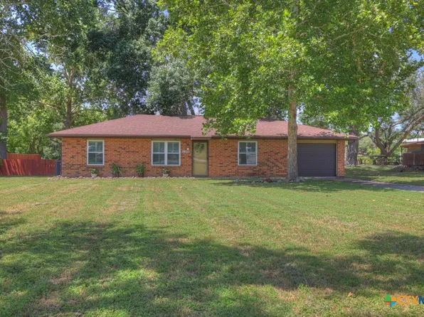 1404 Potthast Dr, New Braunfels, TX 78130