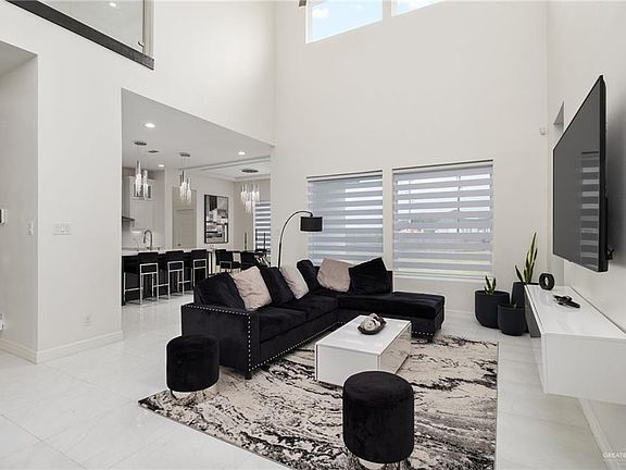 3rd image of 5209 Ontario Ln