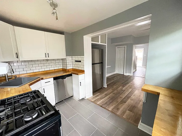 3092 Memphis St — Photo 11