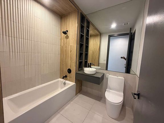 5th image of 422 Arlington Ave #47E