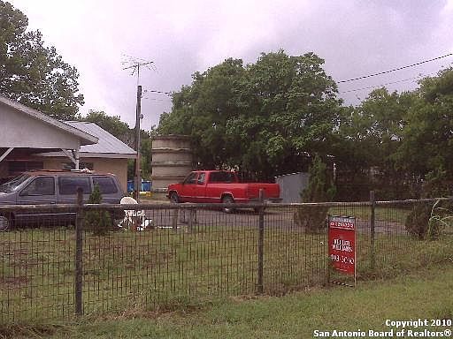 2nd image of 27560 SHERWOOD FOREST DR/OLD BLANCO RD