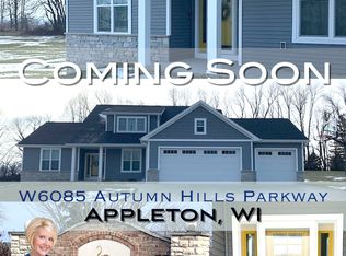 W6085 Autumn Hills Pkwy, Appleton, WI 54913
