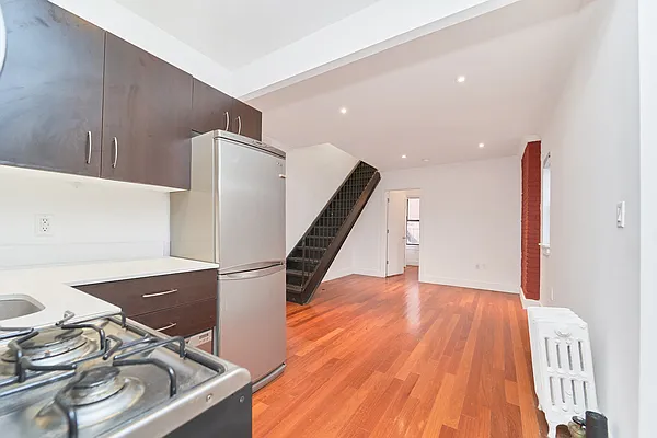 Rented by Living New York | media 8