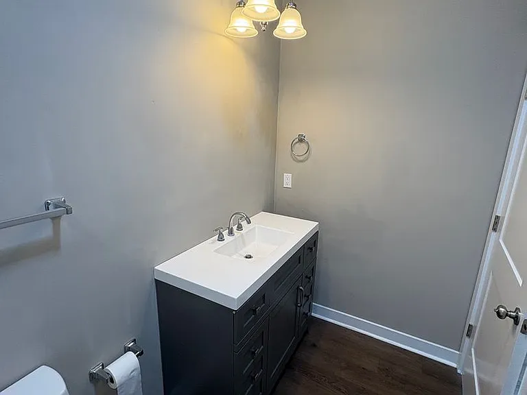 201 E Orange Ave — Photo 4