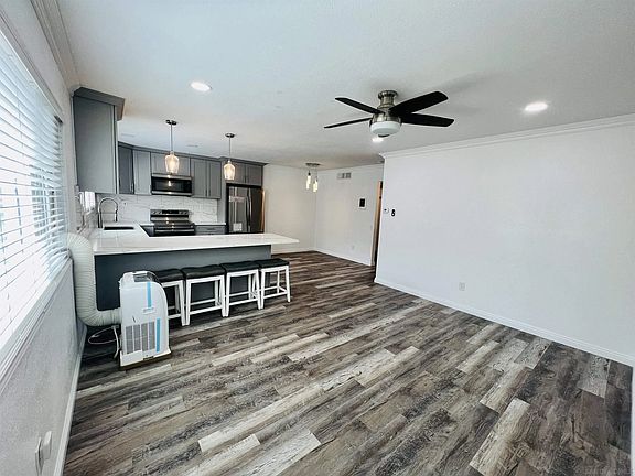 2nd image of 4338 Altadena Ave #204
