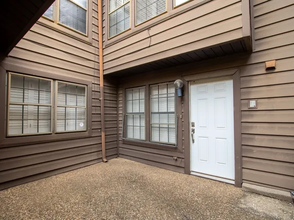 742 Oakwood Trl, Fort Worth, TX 76112