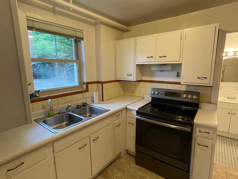 877 Ludlow Ave #5 — Photo 13