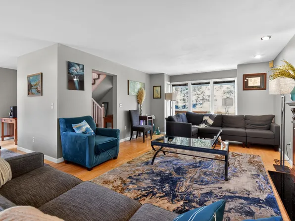 22813 276th Ave SE, Maple Valley, WA 98038