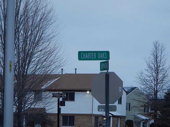 5th image of 37518 Charter Oaks Blvd
