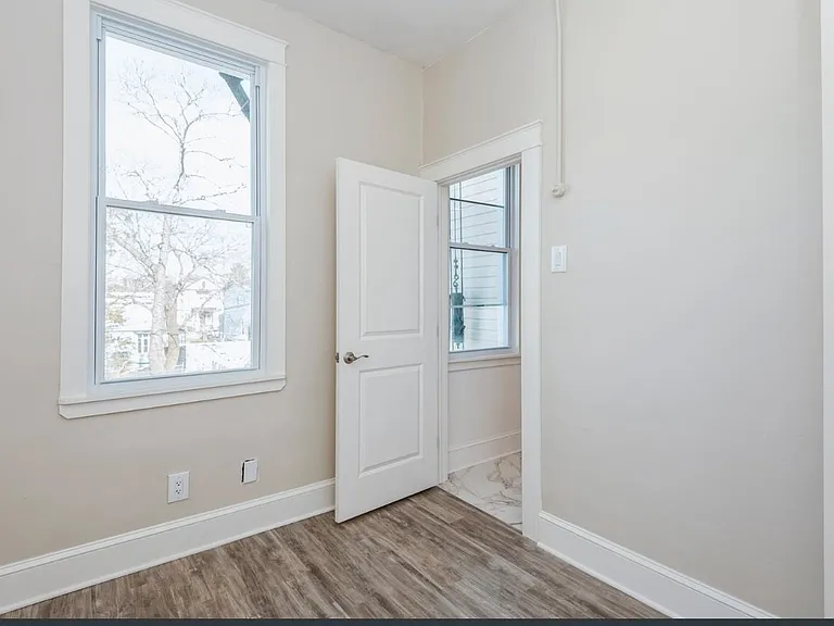 302 Union St #3 — Photo 9