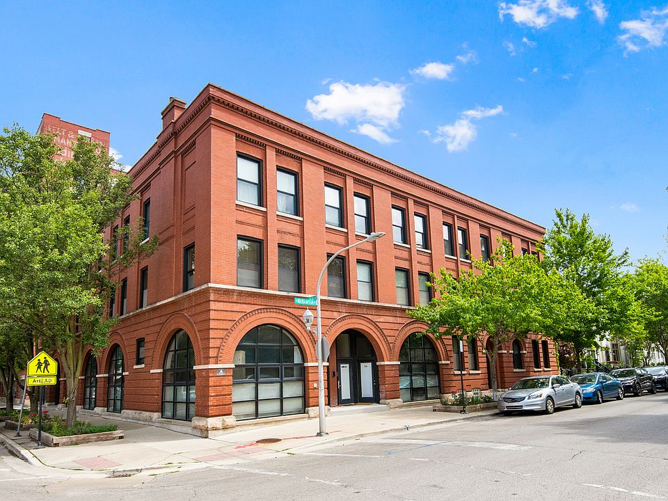 1st image of 1652 W Wabansia Ave #3
