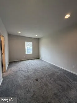 240 Parkland Dr — Photo 16