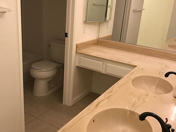 3rd image of 21037 Gault St