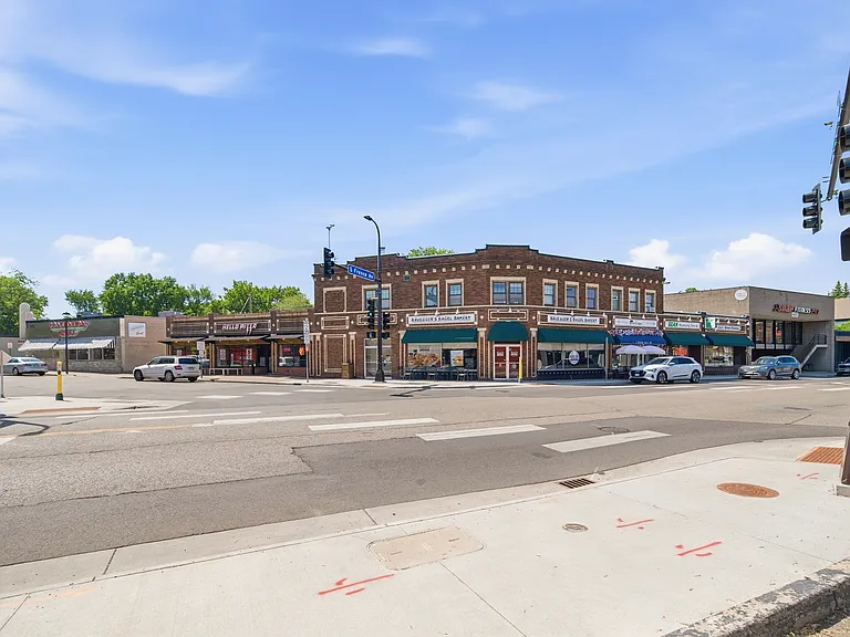 4524 Ewing Ave S — Photo 41