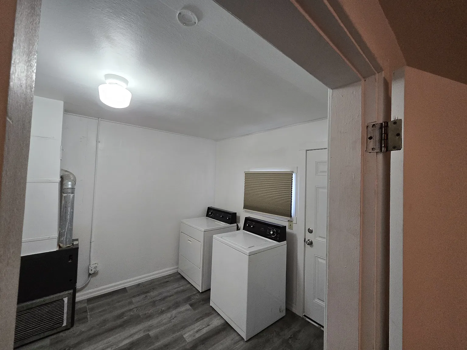 2 bed, 940 sqft, $1,400 — Photo 4