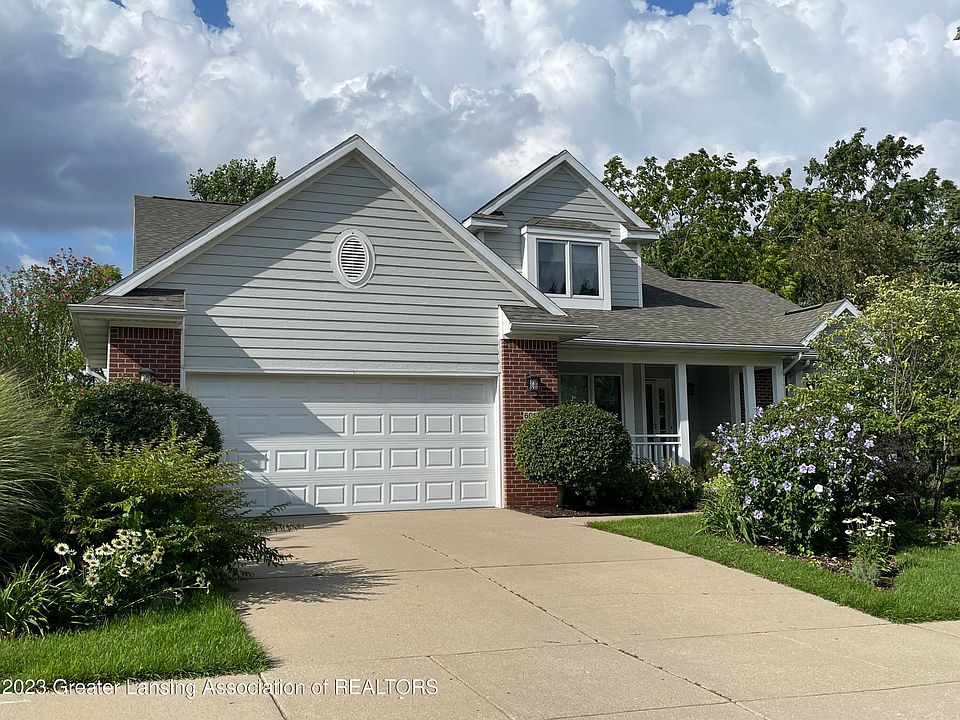 1st image of 6615 NW English Oak Dr