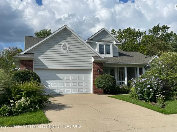 6615 NW English Oak Dr, East Lansing, MI 48823