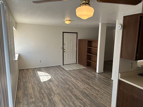 4th image of 1932 E Lindsey St APT 205