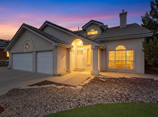 56 Marigold Blvd, Los Lunas, NM 87031