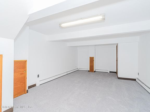 4th image of 178 Cedar Ave