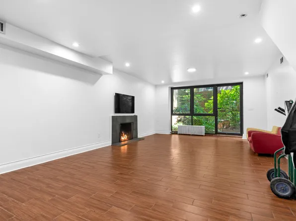 33 West 9th Street image 9 of 24