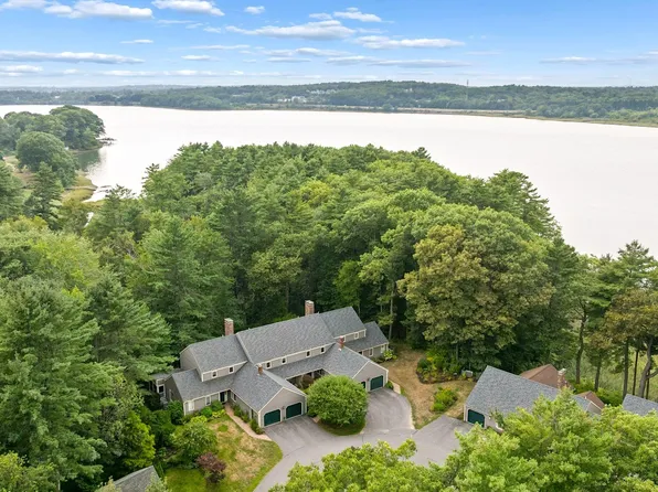 56 Foreside Common Drive #56A, Falmouth, ME 04105