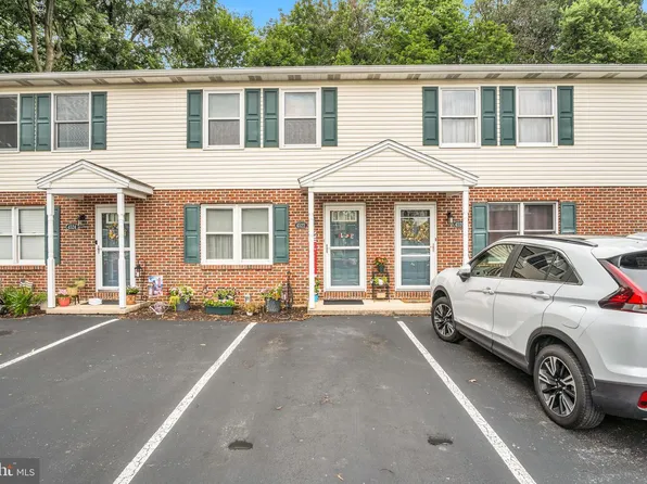 4522 Linden Ave, Mechanicsburg, PA 17055