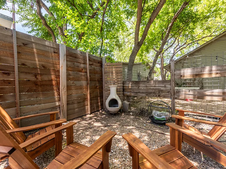 2202 Santa Rosa St — Photo 25