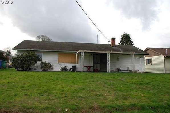 2nd image of 8626 N Washburne Ave
