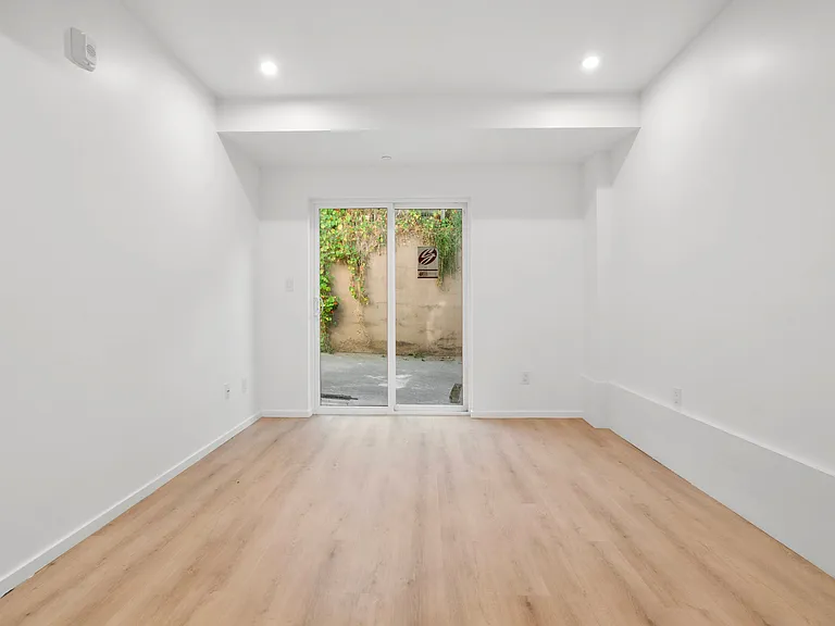 3334 San Bruno Ave #10 — Photo 3