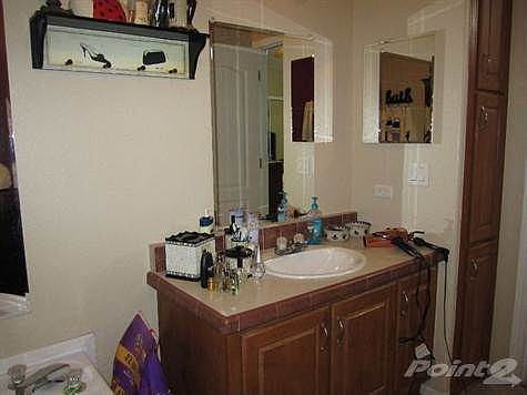 SeaAira_53_Photo_BathroomSink