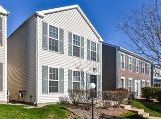 891 Four Seasons Blvd, Aurora, IL 60504