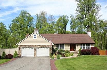 1st image of 14 Heritage Dr