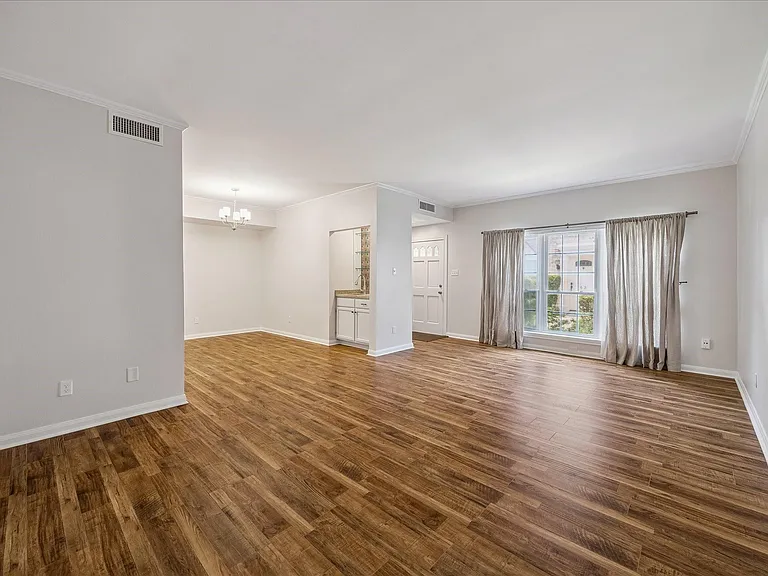 600 Wilcrest Dr #57 — Photo 9