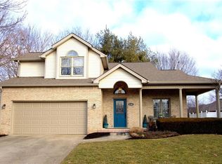 2186 Broadmoor Ln, Columbus, IN 47203