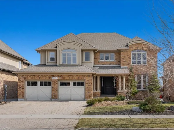 325 Deerfoot Trl, Waterloo, ON N2K 0B4