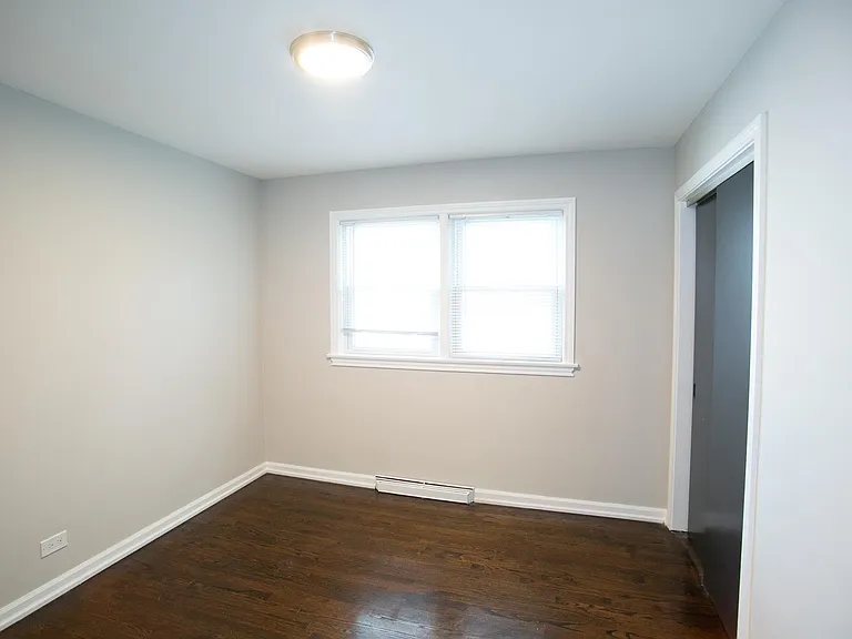 8837 S Talman Ave — Photo 6