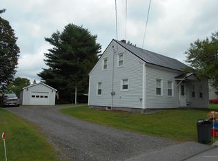 11 Mill St, Milford, ME 04461