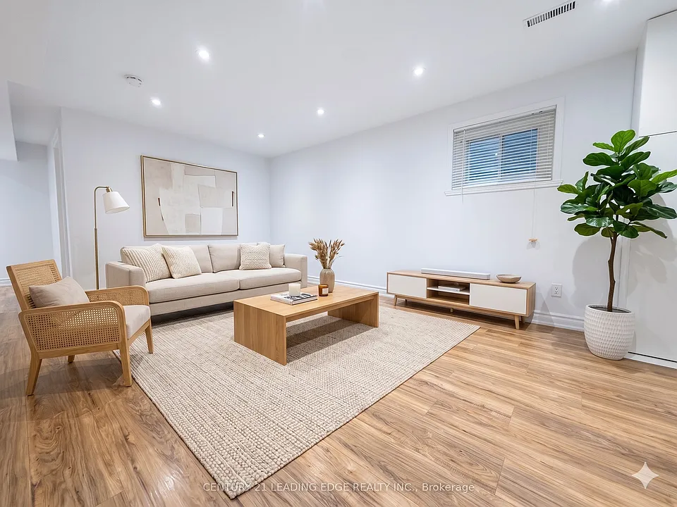 21 Colinayre Cres