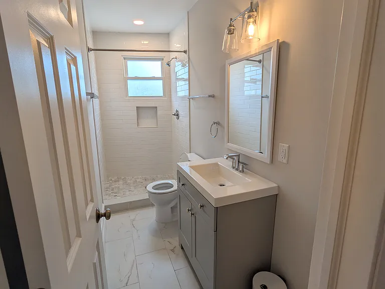 700 Bloomfield Ave #A — Photo 6
