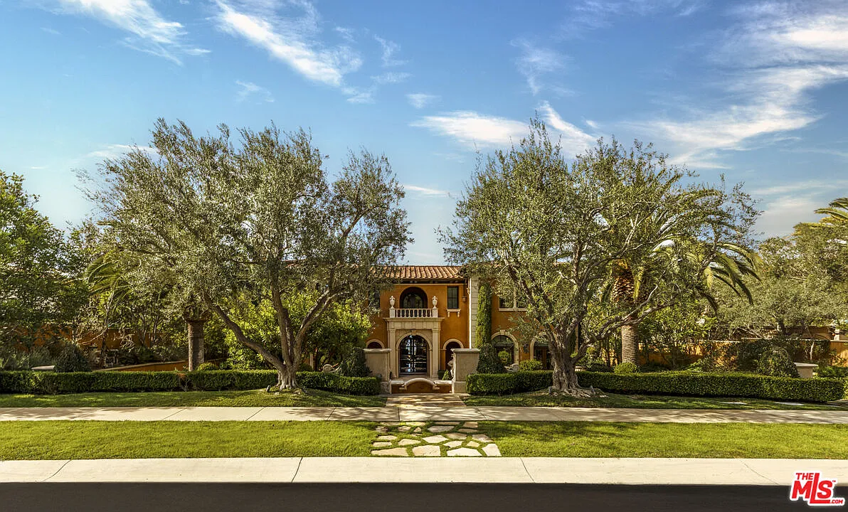 5 bed, 6.5 bath, 10412 sqft, $139,000 — Photo 1