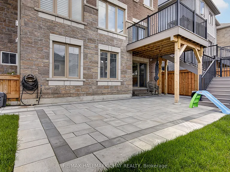 63 Janes Cres #BASEMENT — Photo 3